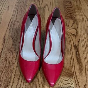 Elegant Red Pumps BCBG generation patent 4 inch heel size 10